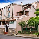 La Casa Della Nonna Bed & Breakfast 4*