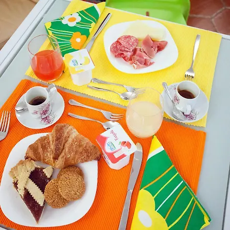 La Casa Della Nonna B&B 스칼레아