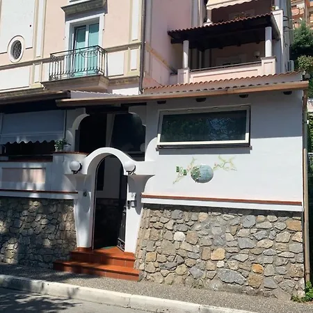 La Casa Della Nonna 4* Scalea