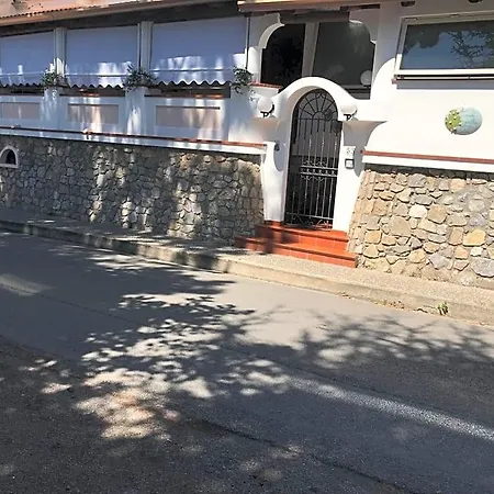 فندق مبيت وإفطار La Casa Della Nonna سكاليا