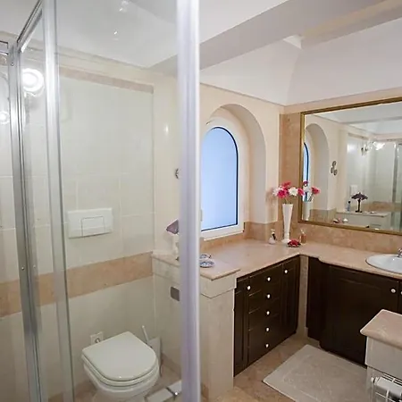 La Casa Della Nonna 4* سكاليا