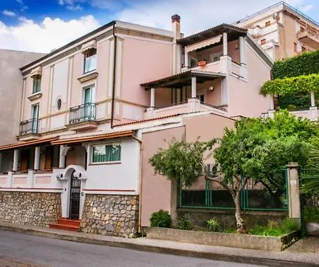 La Casa Della Nonna فندق مبيت وإفطار 4*