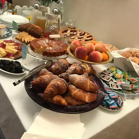 La Casa Della Nonna Oda ve Kahvaltı