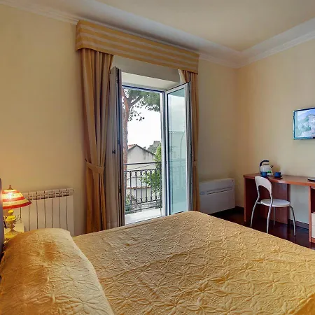 Oda ve Kahvaltı La Casa Della Nonna 4*